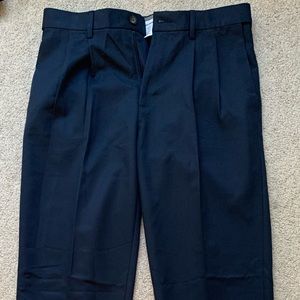 Men’s Navy Dress Pants, Amazon Essentials brand, 32x34, Never Worn, Classic Fit